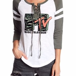 🌺3/$30 MTV Baseball T-Shirt